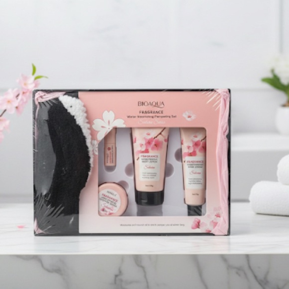 Aqua Sakura Series Moisturizing Set - Pink